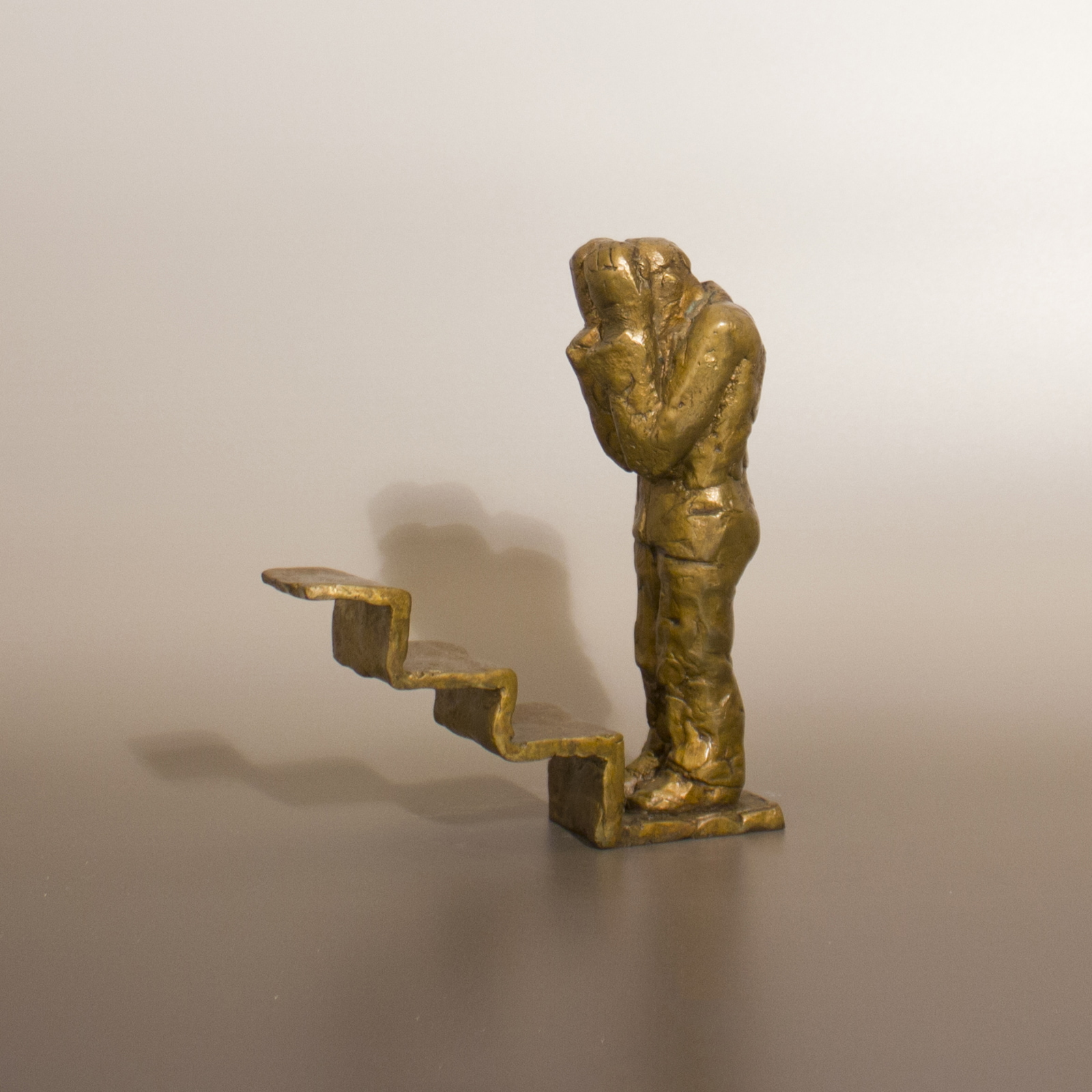 Neuenhausen_Man Before Staircase 8x7x2