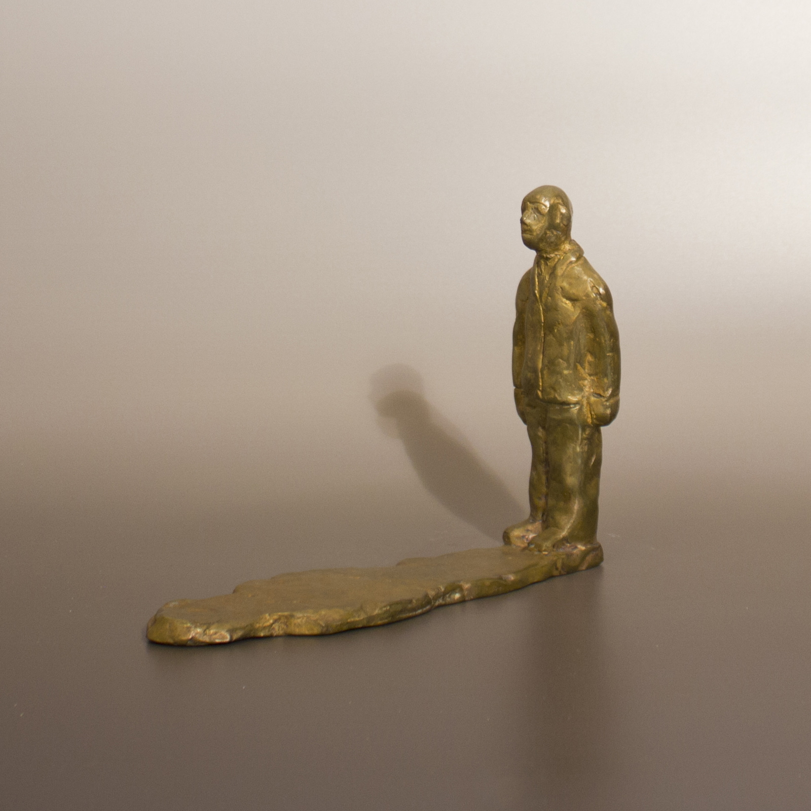 Neuenhausen_Man With Shadow 7x9x3